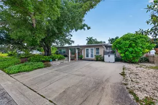 6677 Poinsettia Ave S, Saint Petersburg, FL 33707 - Photo 45