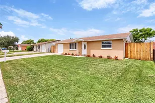 3339 Garfield Dr, Holiday, FL 34691 - Photo 9