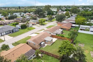 3339 Garfield Dr, Holiday, FL 34691 - Photo 11