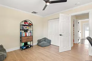 2761 N Westchester Dr N, Clearwater, FL 33761 - Photo 35