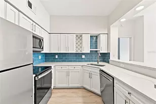 200 4th Ave S, Saint Petersburg, FL 33701 - Photo 7