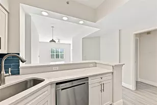 200 4th Ave S, Saint Petersburg, FL 33701 - Photo 9