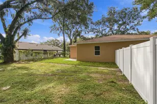308 E Damon St, Plant City, FL 33563 - Photo 5