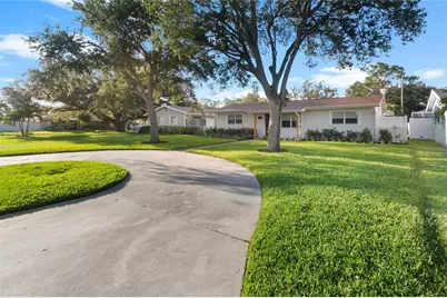 782 41st Avenue NE, Saint Petersburg, FL 33703 - Photo 5