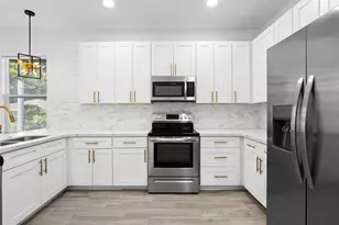 1202 E 32nd Ave, Tampa, FL 33603 - Photo 11