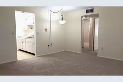 327 34th Avenue N #304, Saint Petersburg, FL 33704 - Photo 7