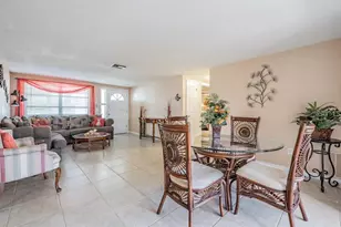 2107 Maureen Dr, Holiday, FL 34690 - Photo 7