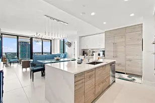 301 1st St S, Saint Petersburg, FL 33701 - Photo 13