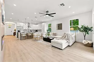3008 E Osborne Ave, Tampa, FL 33610 - Photo 11