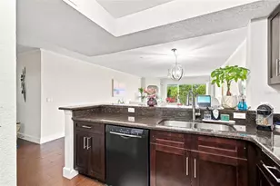 13839 Fairway Island Dr, Orlando, FL 32837 - Photo 11