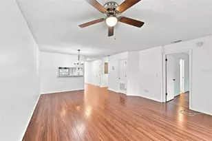 304 Kelsey Way, Sun City Center, FL 33573 - Photo 9