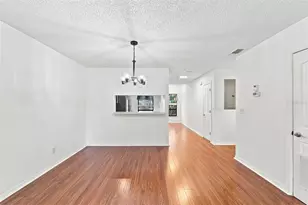 304 Kelsey Way, Sun City Center, FL 33573 - Photo 11