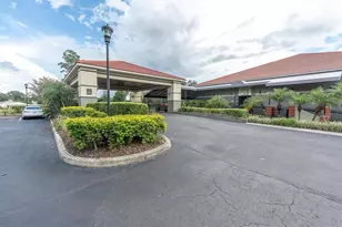 13941 Clubhouse Dr, Tampa, FL 33618 - Photo 31