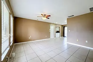 839 Southern Pine Ln, Sarasota, FL 34243 - Photo 5