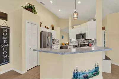 7123 48th Avenue E, Palmetto, FL 34221 - Photo 9
