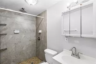 2313 E 111th Ave, Tampa, FL 33612 - Photo 25