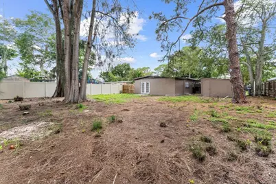 9009 1st Street NE, Saint Petersburg, FL 33702 - Photo 33