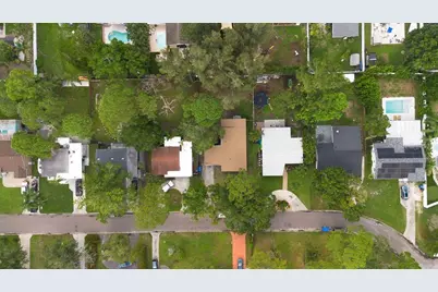 9009 1st Street NE, Saint Petersburg, FL 33702 - Photo 5