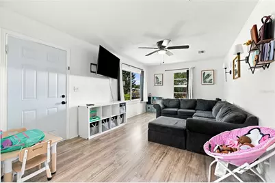 807 E Orchid Avenue, Tampa, FL 33612 - Photo 7