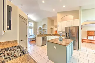 5847 Heronrise Crescent Dr, Lithia, FL 33547 - Photo 9