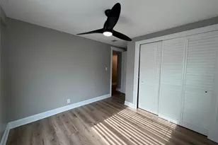 101 W Lemon St, Tarpon Springs, FL 34689 - Photo 11