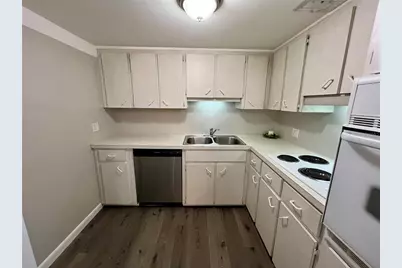 2000 World Parkway Boulevard #7, Clearwater, FL 33763 - Photo 11
