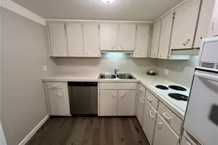 2000 World Pkwy Blvd, Clearwater, FL 33763 - Photo 11
