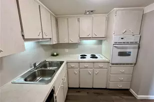 2000 World Pkwy Blvd, Clearwater, FL 33763 - Photo 13