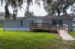 4706 Myrtle View Dr S, Mulberry, FL 33860 - Photo 1