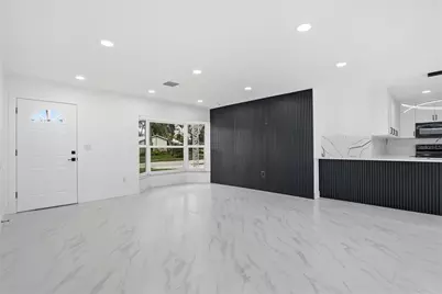 8011 Fountain Avenue, Tampa, FL 33615 - Photo 15