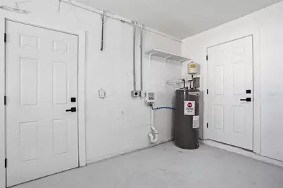 8011 Fountain Avenue, Tampa, FL 33615 - Photo 39