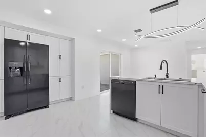 8011 Fountain Avenue, Tampa, FL 33615 - Photo 19