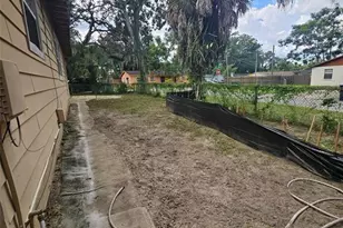 1410 E Annie St, Tampa, FL 33612 - Photo 9