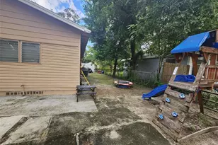 1410 E Annie St, Tampa, FL 33612 - Photo 11