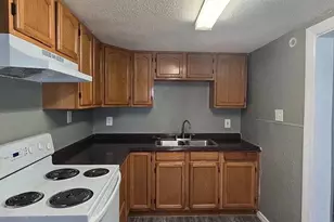 3807 N 53rd St, Tampa, FL 33619 - Photo 3
