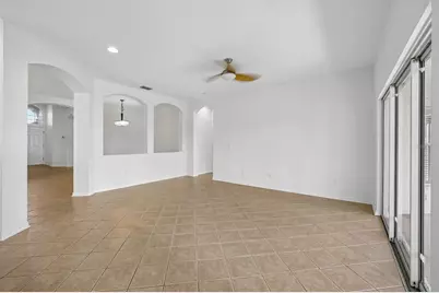 1810 Mira Lago Circle, Ruskin, FL 33570 - Photo 7