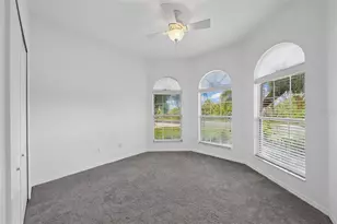 1810 Mira Lago Cir, Ruskin, FL 33570 - Photo 19