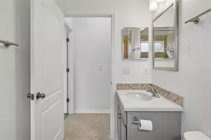 1810 Mira Lago Cir, Ruskin, FL 33570 - Photo 23