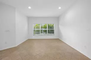 1810 Mira Lago Cir, Ruskin, FL 33570 - Photo 29