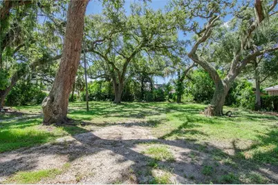 1510 22nd Avenue S, Saint Petersburg, FL 33705 - Photo 3