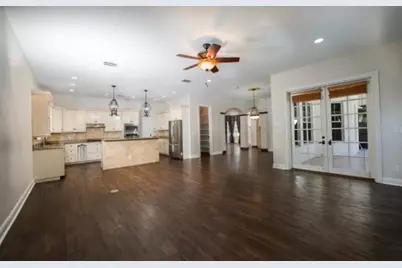 3915 W Kensington Avenue, Tampa, FL 33629 - Photo 15