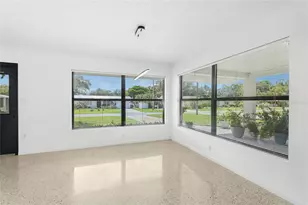 2723 Lynnhurst St, Sarasota, FL 34239 - Photo 13