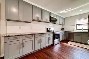 4545 Debbie Ln, Lutz, FL 33559 - Photo 15