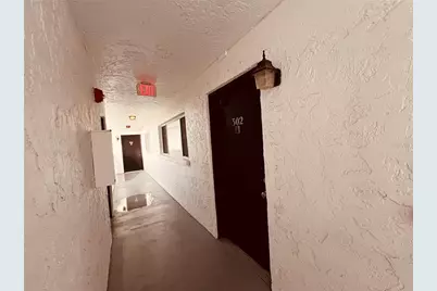 1200 37th Street N #302, Saint Petersburg, FL 33713 - Photo 31