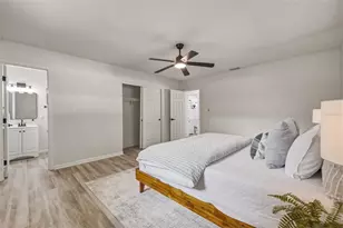 209 SE Monroe Cir N, Saint Petersburg, FL 33703 - Photo 17