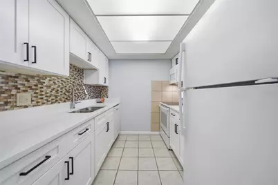 811 N Keene Road #V7, Clearwater, FL 33755 - Photo 11