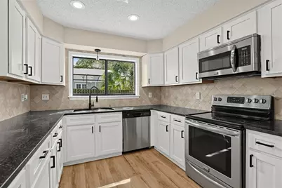1539 Grace Lake Circle, Longwood, FL 32750 - Photo 3