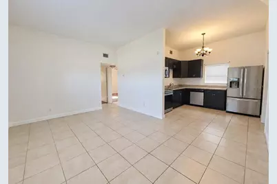6711 Dartmouth Avenue N, Saint Petersburg, FL 33710 - Photo 3