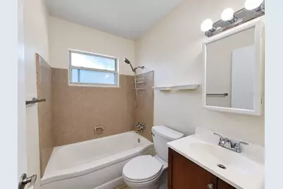 6711 Dartmouth Avenue N, Saint Petersburg, FL 33710 - Photo 13