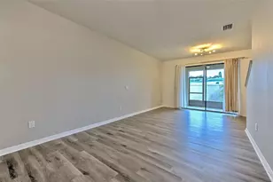 5116 Bay Isle Cir, Clearwater, FL 33760 - Photo 15